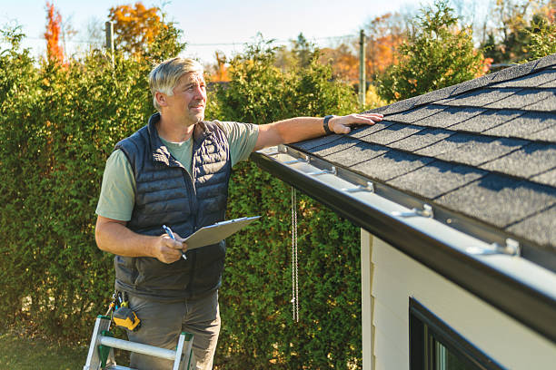 Professional Roof Inspection technician working in Otho, IA